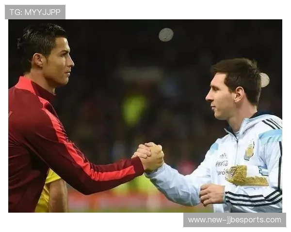 足球星光与诗韵：从梅西到C罗的绿茵诗篇与情感表达